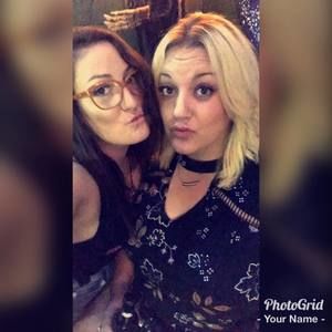 Meet your Posher, Hillary